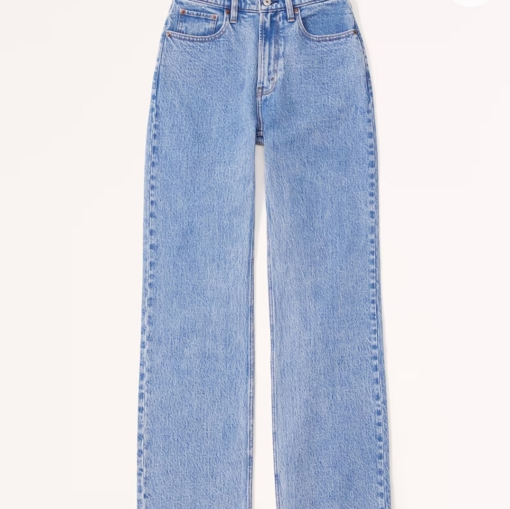 Aberceombie curve Love the loose high rise jeans